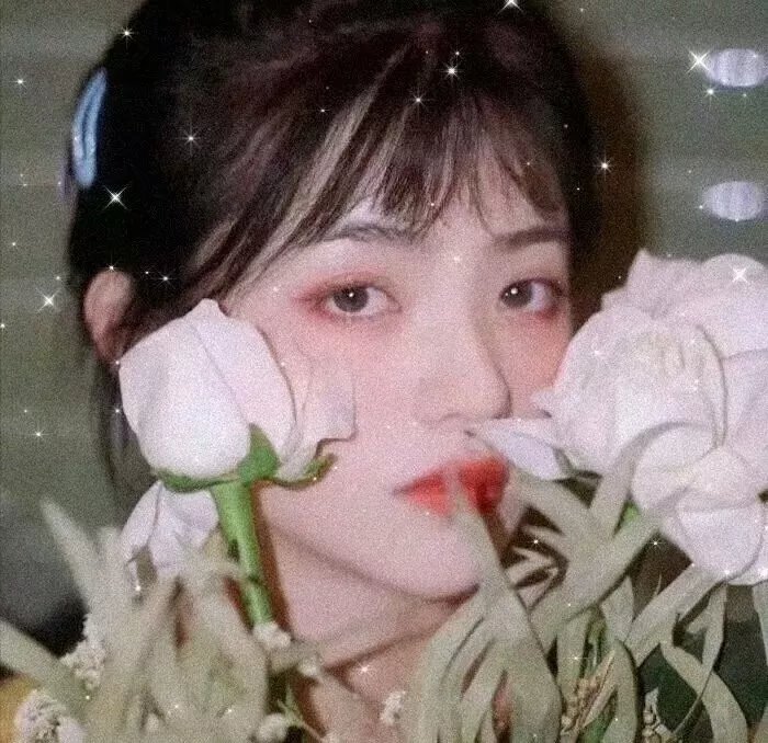 站起来的女孩